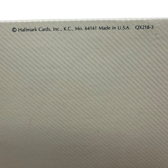 Hallmark 1982 Miss Piggy Kermit Satin Christmas Keepsake Ornament Presents - Picture 6 of 11